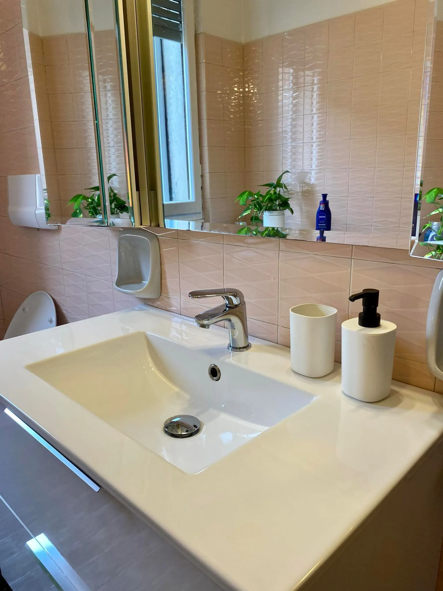 stanza-verona-borgovenezia-colonnellogiovannifincato-6