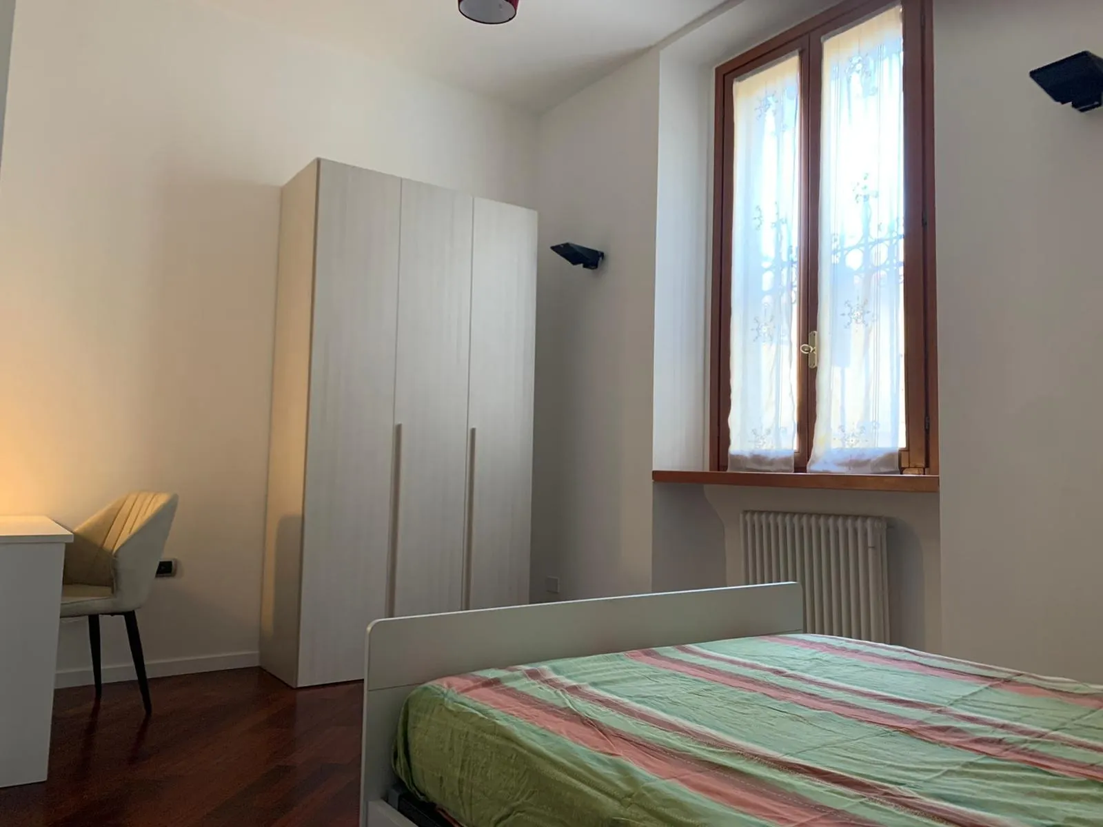 stanza-milano-angelomasina-c1-2