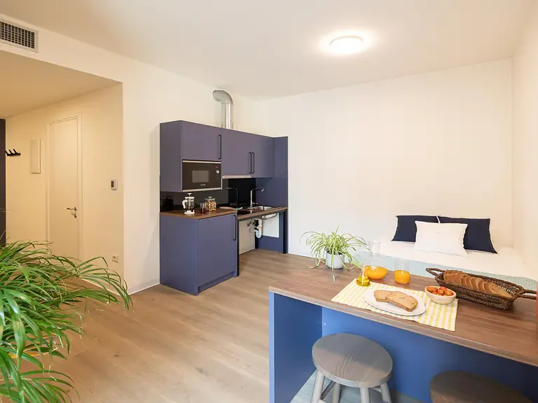 Yugo-Bologna-Accessible-Deluxe-Studio-12