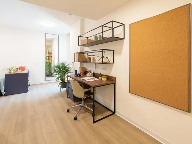 Yugo-Bologna-Accessible-Deluxe-Studio-5