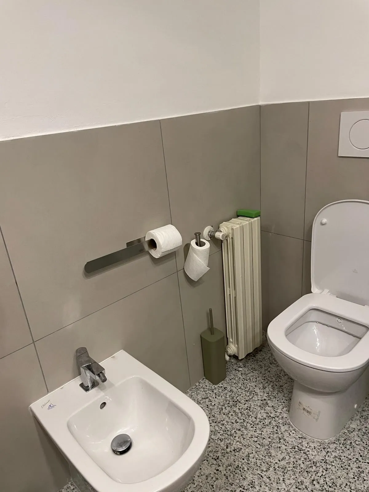 stanza-milano-imbriani-pc-1